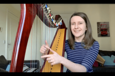 Live Harp Lesson 41 – Playing hands together