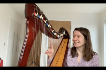 Live Harp Lesson 42 – Why you need to keep thumbs high when playing the harp?